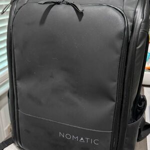 Nomatic - 20L Backpack